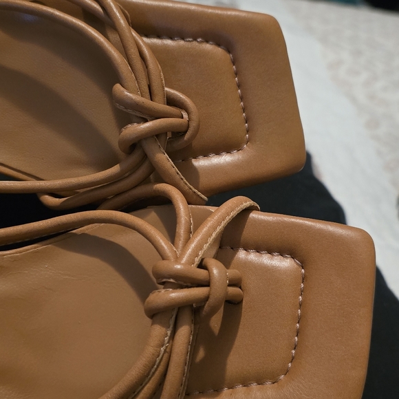 Aantropologie Angel Alarcon Strappy Square Toe Heeled Sandals - Picture 4 of 9